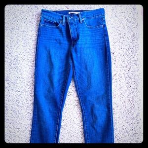 Levi’s 311 shaping skinny jeans